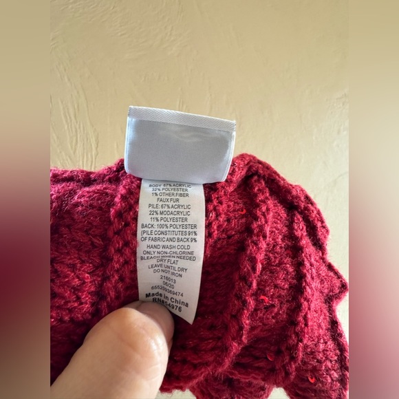 SONOMA RED SPARKLY BEANIE - Picture 2 of 7